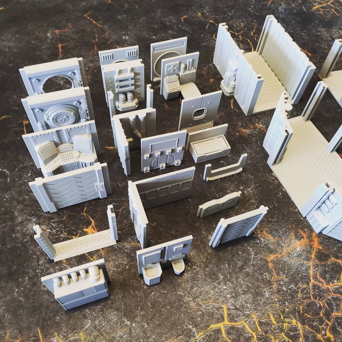 Ordus Station: Modular Scifi Interiors (Core Set) - Sci-Fi Grimdark Miniatures by Saucermen Studios, Wargame Scale 3D Printed - photo 7