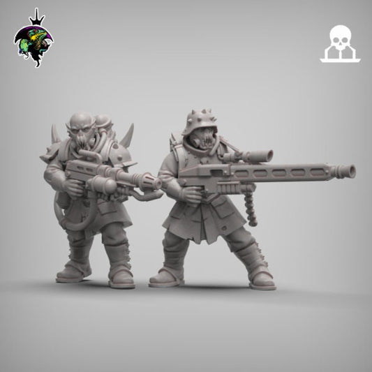 Heretic Flamethrower and Machine Gun Operator, Heretic Sci-Fi Wargames Miniatures by Reptilian Overlords