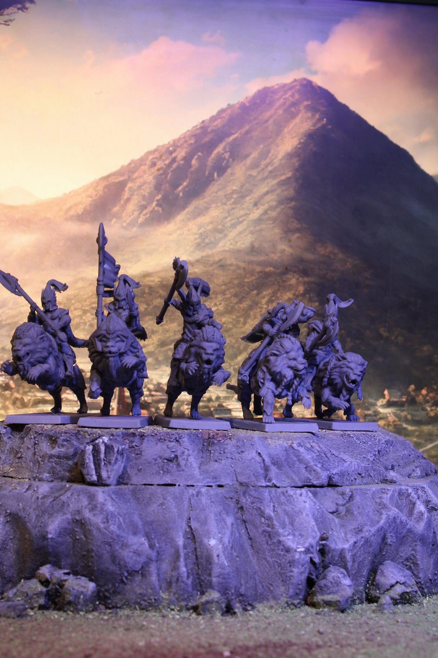 Lion Helms Lion Riders, Modular High Elven miniatures by Landor Miniatures! High Elves for Fantasy Wargames