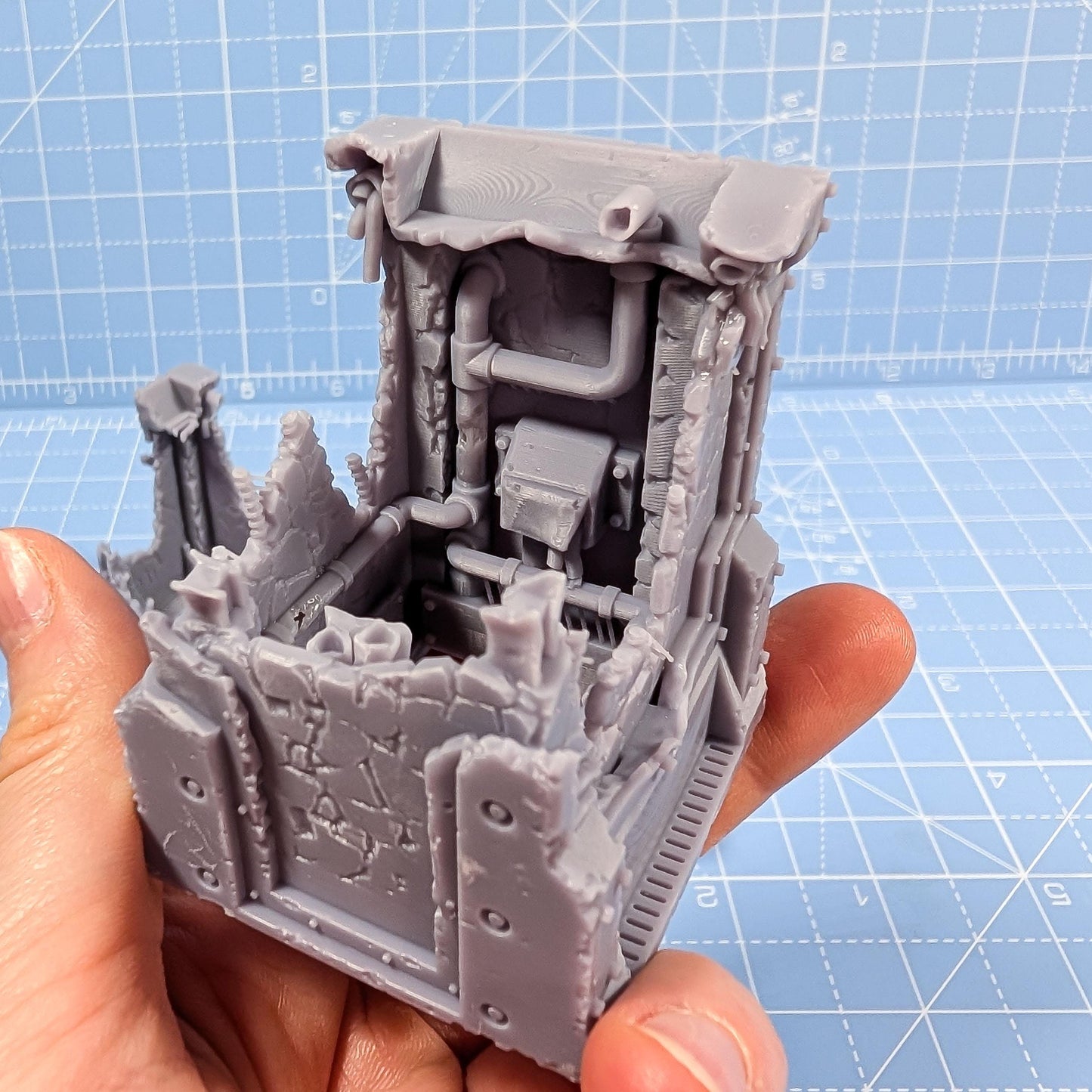 Damaged Risor District Walls - Risor District - Sci-Fi City Skirmish Wargaming Terrain by Print Minis