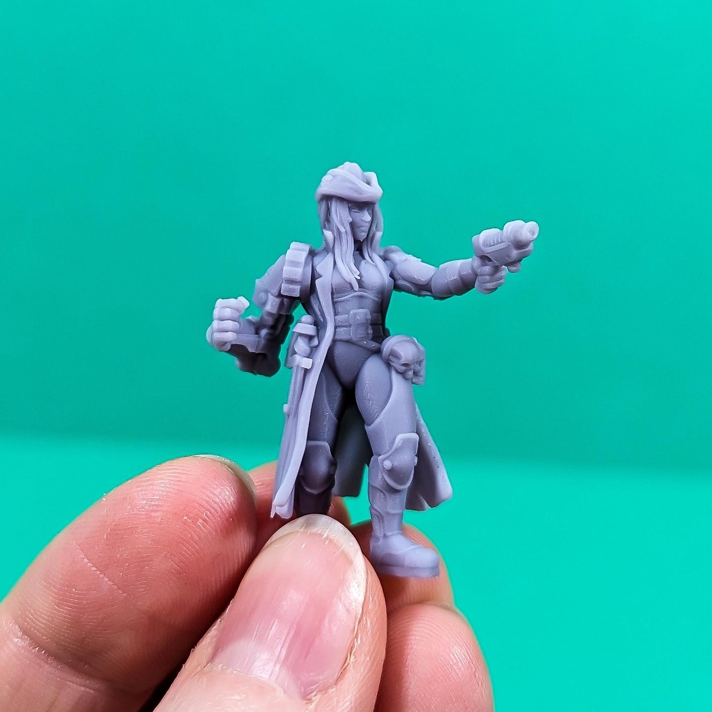 Grace Sullivan - Sci-Fi Sump Pirate Captain Miniature