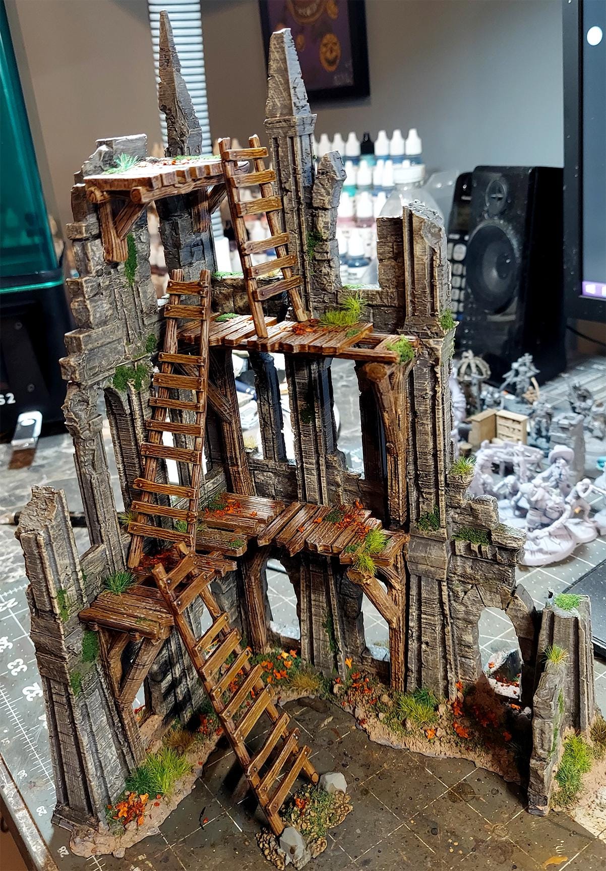 Cathedral Façade Ruins & Ladders - 3D Printed Tabletop Terrain, Perfect for Wargames, Role Playing Games, Tabletop Games
