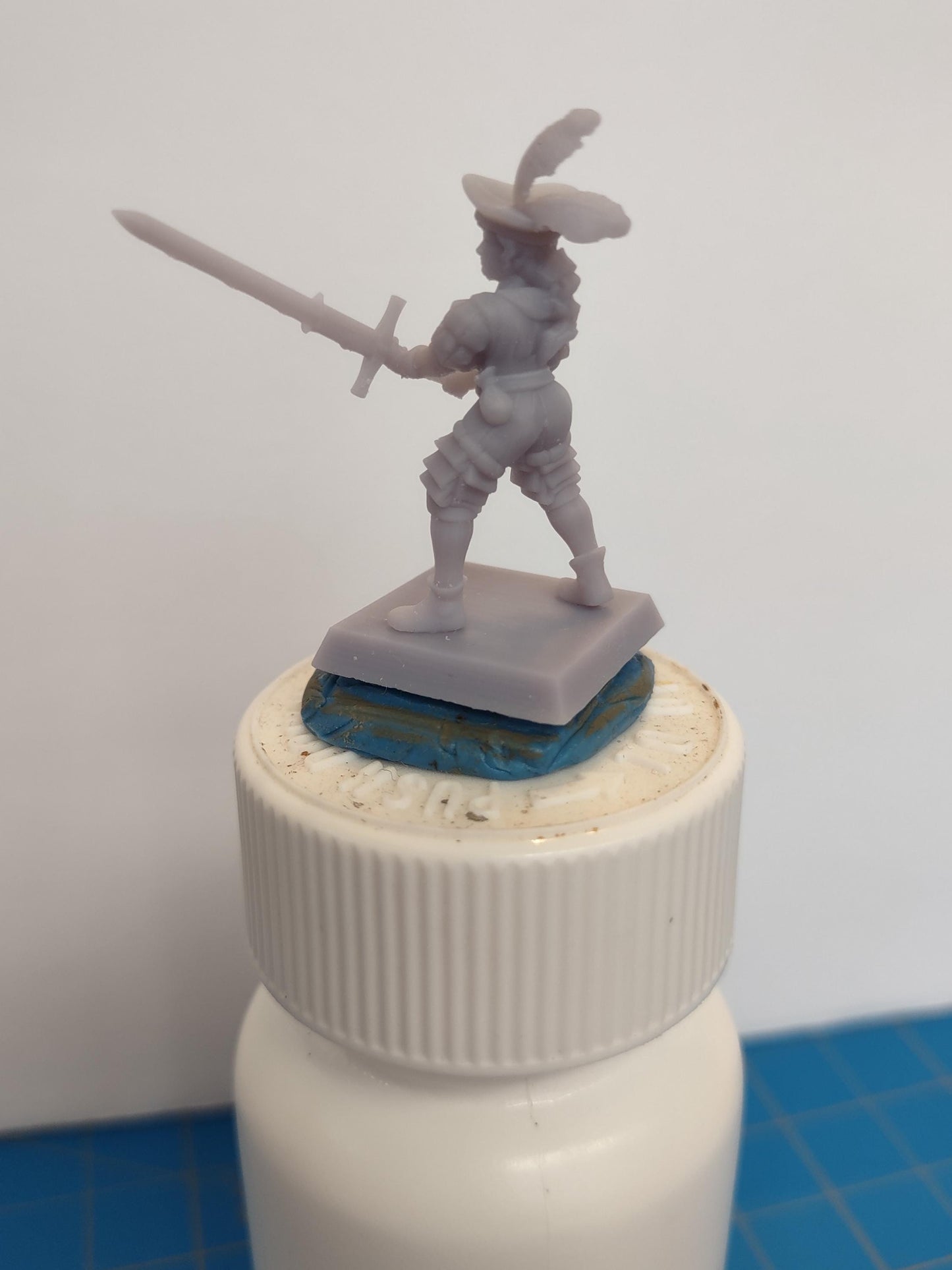 Landsknecht Woman, Fantasy Skirmish Miniatures by Magori Miniatures, perfect for Fantasy Wargames and RPGs