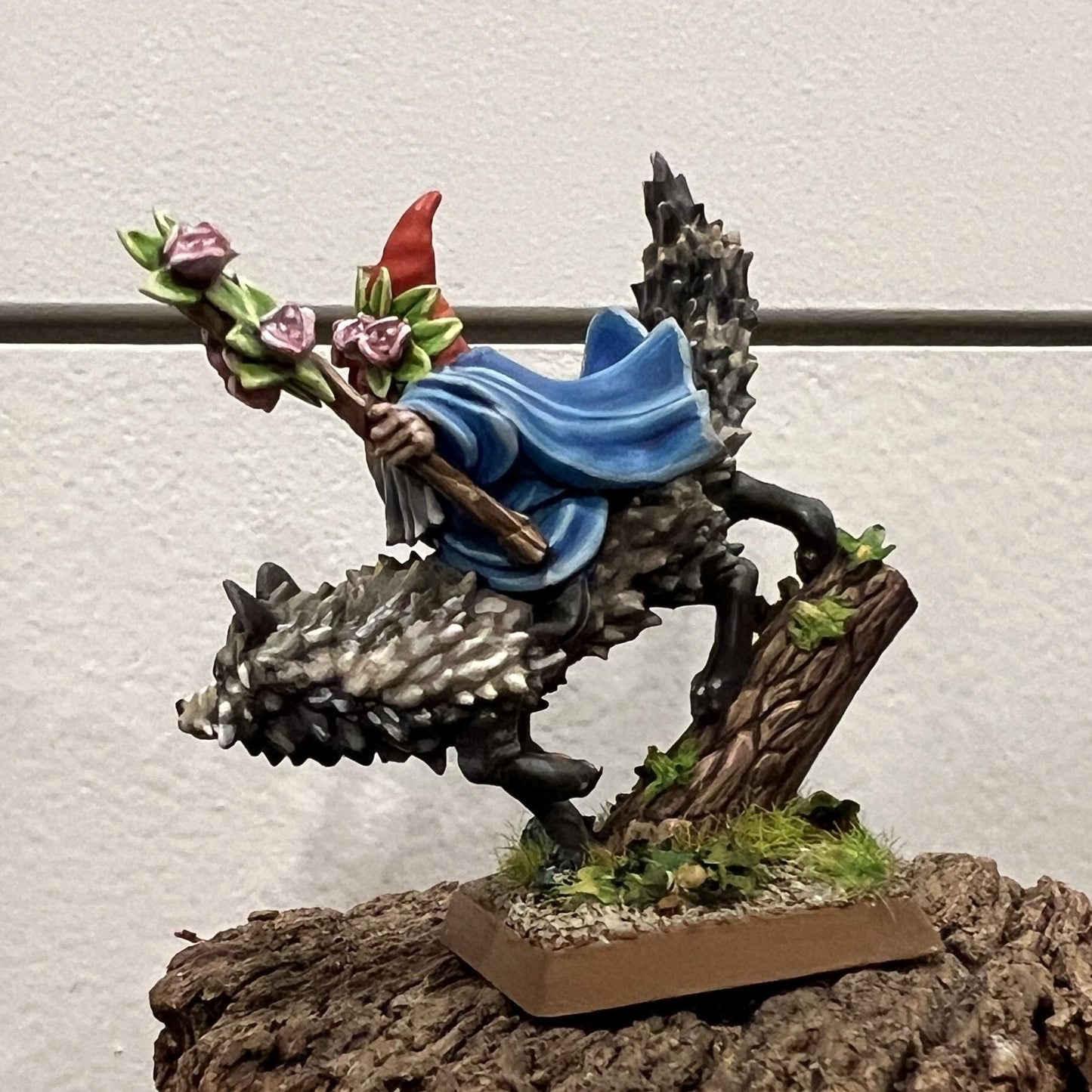 Forest Dwarf Sorceress, Fantasy Skirmish Miniatures by MoM Miniatures, perfect for Fantasy Wargames and RPGs