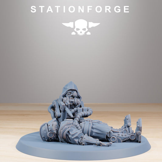 Scavenger Wounded, Space Techno-bots, modular Sci-Fi warriors by STATIONFORGE, Sci-Fi Wargames Cyber-themed Grimdark miniatures