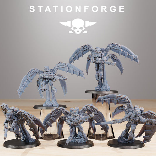 Scavenger Strikers, Space Techno-bots, modular Sci-Fi warriors by STATIONFORGE, Sci-Fi Wargames Cyber-themed Grimdark miniatures