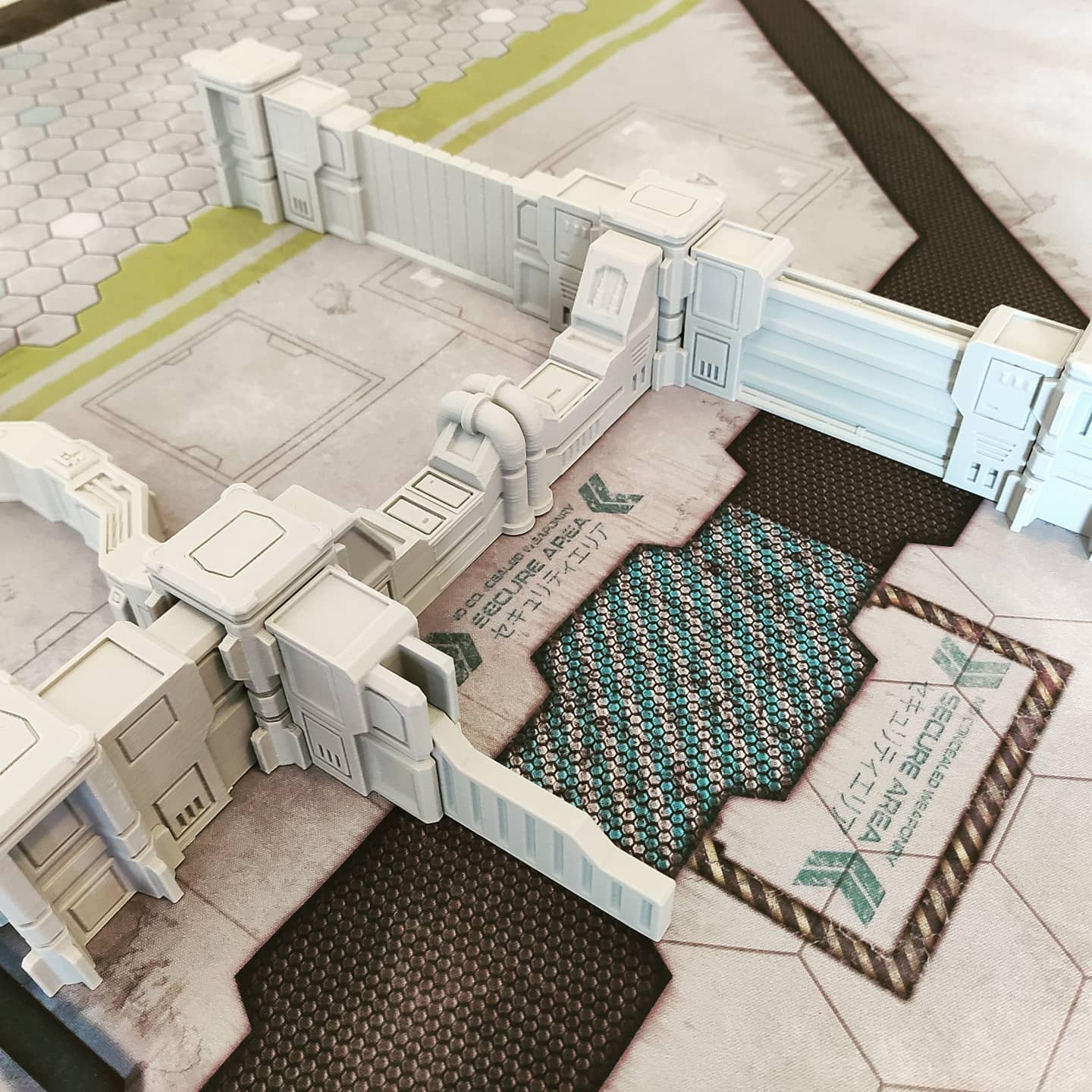 Ordus Station: Walls & Gates - Sci-Fi Grimdark Miniatures by Saucermen Studios, Wargame Scale 3D Printed - photo 6