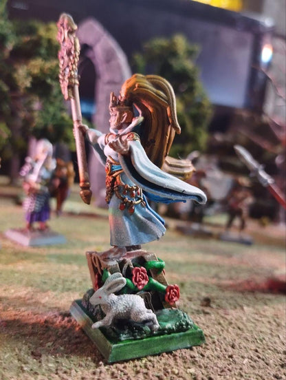 Forest Everqueen, Modular High Elven miniatures by Landor Miniatures! High Elves for Fantasy Wargames
