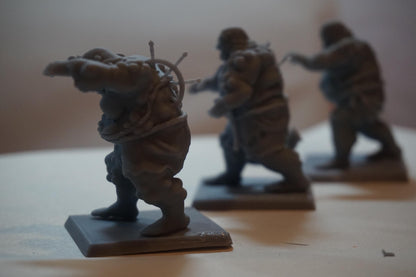 Bloated Corpses, Modular Undead Swashbucklers by Landor Miniatures! Vampire Coast for Fantasy Wargames