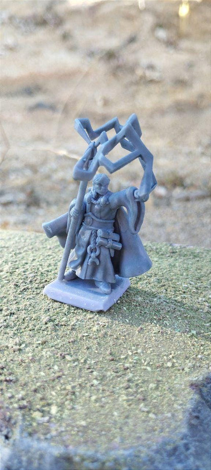 High Elven Mages, Modular High Elven miniatures by Landor Miniatures! High Elves for Fantasy Wargames