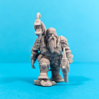 Lachlan - Clan of Cladhaich  -  Sci-Fi Grimdark Space Dwarf Mercenaries by Print Minis
