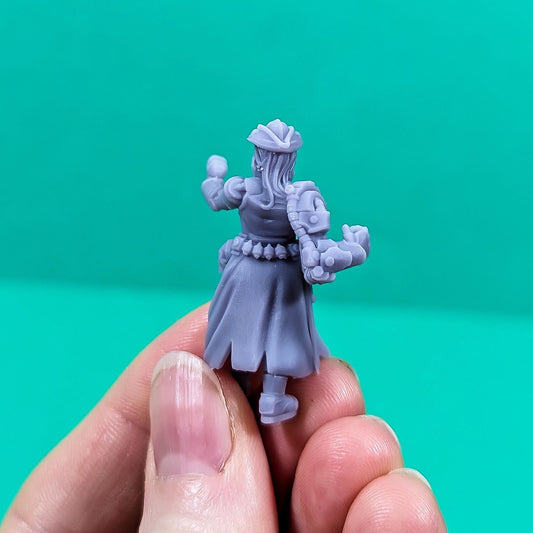 Grace Sullivan - Sci-Fi Sump Pirate Captain Miniature