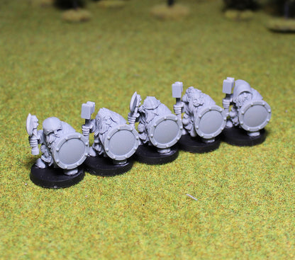 Clan Dwarves, Fantasy Skirmish Miniatures by MoM Miniatures, perfect for Fantasy Wargames and RPGs