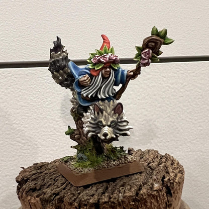 Forest Dwarf Sorceress, Fantasy Skirmish Miniatures by MoM Miniatures, perfect for Fantasy Wargames and RPGs