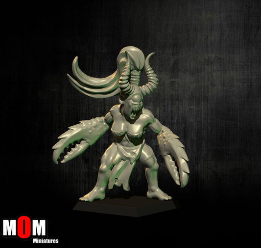Female Mutant With Pincers, Fantasy Skirmish Miniatures by MoM Miniatures, perfect for Fantasy Wargames and RPGs