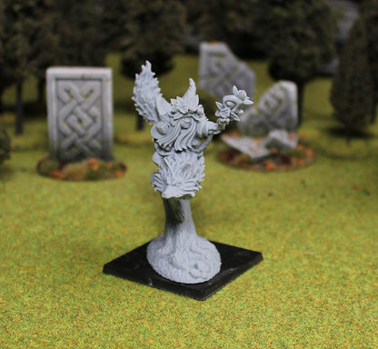 Forest Dwarf Sorceress, Fantasy Skirmish Miniatures by MoM Miniatures, perfect for Fantasy Wargames and RPGs