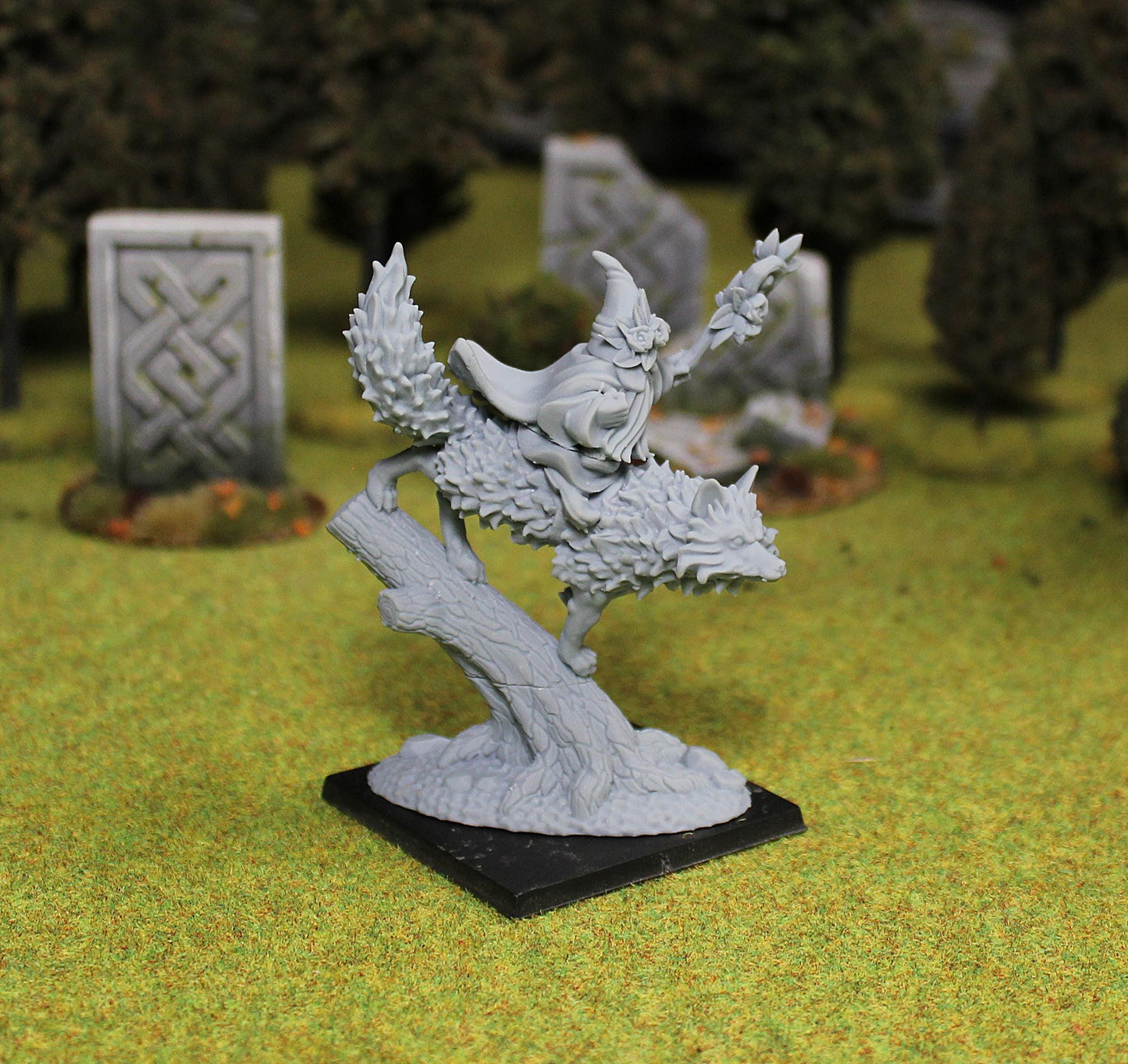 Forest Dwarf Sorceress, Fantasy Skirmish Miniatures by MoM Miniatures, perfect for Fantasy Wargames and RPGs