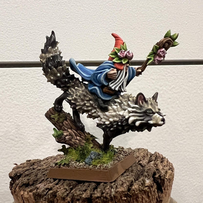 Forest Dwarf Sorceress, Fantasy Skirmish Miniatures by MoM Miniatures, perfect for Fantasy Wargames and RPGs