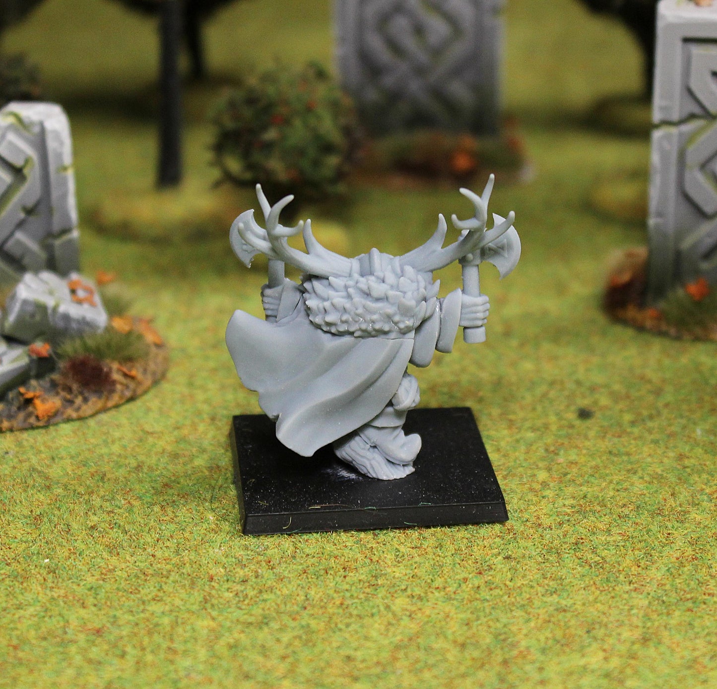 Forest Dwarf Lord, Fantasy Skirmish Miniatures by MoM Miniatures, perfect for Fantasy Wargames and RPGs