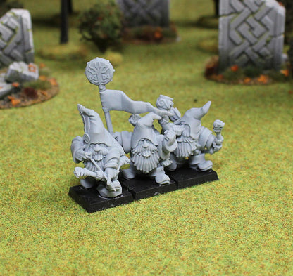 Dwarven Rangers with Bow, Fantasy Skirmish Miniatures by MoM Miniatures, perfect for Fantasy Wargames and RPGs