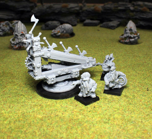 Dwarf Axe Thrower, Fantasy Skirmish Miniatures by MoM Miniatures, perfect for Fantasy Wargames and RPGs