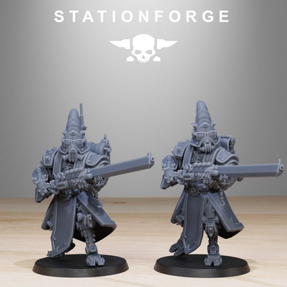 Scavenger Hooded Cultists, Space Techno-bots, modular Sci-Fi warriors by STATIONFORGE, Sci-Fi Wargames Cyber-themed Grimdark miniatures