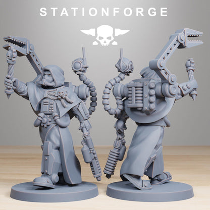Scavenger Vicars, Space Techno-bots, modular Sci-Fi warriors by STATIONFORGE, Sci-Fi Wargames Cyber-themed Grimdark miniatures