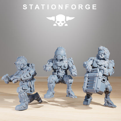 Scavenger Cutlass, Space Techno-bots, modular Sci-Fi warriors by STATIONFORGE, Sci-Fi Wargames Cyber-themed Grimdark miniatures