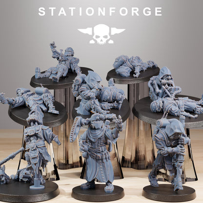 Scavenger Wounded, Space Techno-bots, modular Sci-Fi warriors by STATIONFORGE, Sci-Fi Wargames Cyber-themed Grimdark miniatures