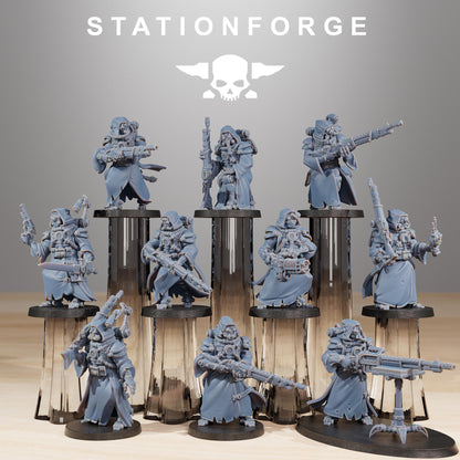 Scavenger Hunters, Space Techno-bots, modular Sci-Fi warriors by STATIONFORGE, Sci-Fi Wargames Cyber-themed Grimdark miniatures