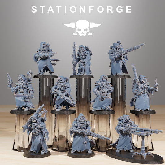Scavenger Hunters, Space Techno-bots, modular Sci-Fi warriors by STATIONFORGE, Sci-Fi Wargames Cyber-themed Grimdark miniatures