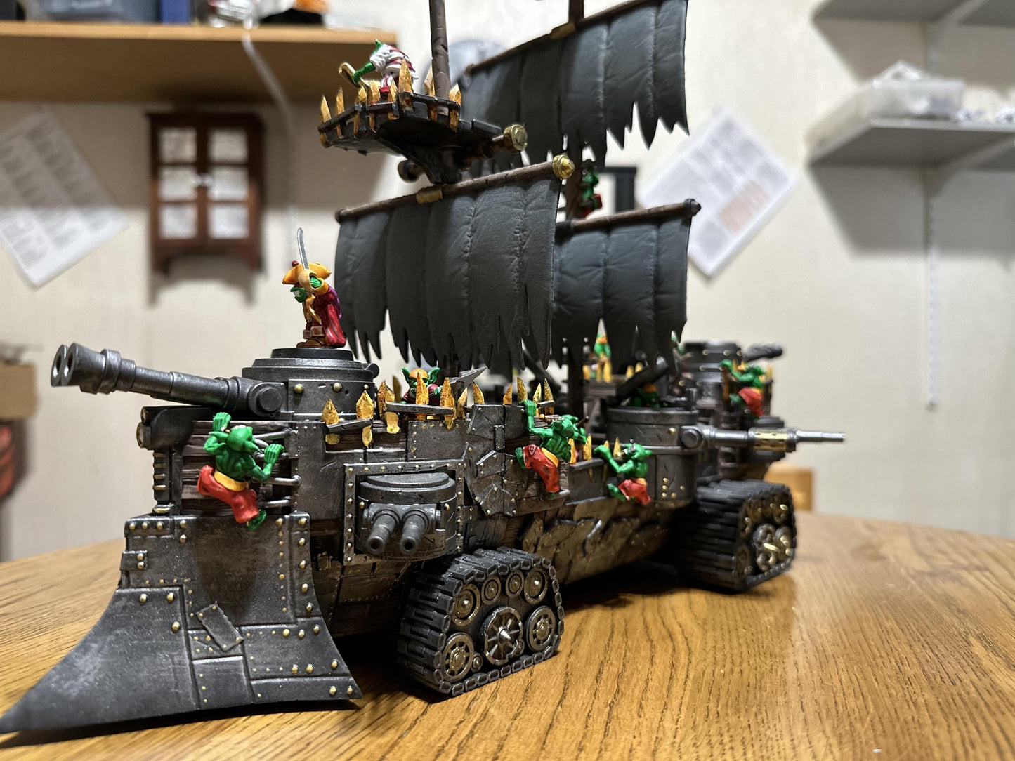 Gobs Pearl Battle Ship, Space-Faring Orkish Menace Sculpted by STATIONFORGE, Grimdark Compatible, Sci-Fi Wargame Scale