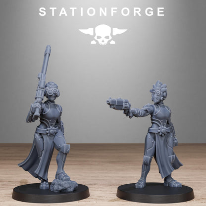 Scavenger Sisters Infantry, Space Techno-bots, modular Sci-Fi warriors by STATIONFORGE, Sci-Fi Wargames Cyber-themed Grimdark miniatures