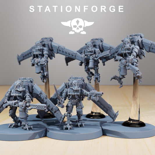 Scavenger Operators, Space Techno-bots, modular Sci-Fi warriors by STATIONFORGE, Sci-Fi Wargames Cyber-themed Grimdark miniatures