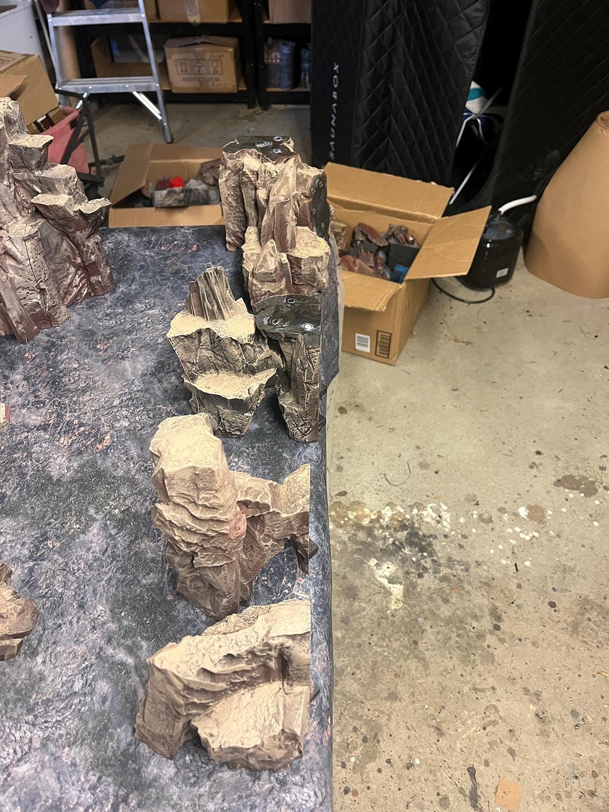 Universal Cliff Labyrinth Terrain Set - 3D Printed Tabletop Terrain, Perfect for Wargames, Board Games, Role Playing Games