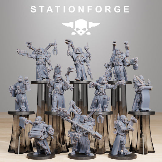 Scavenger Vicars, Space Techno-bots, modular Sci-Fi warriors by STATIONFORGE, Sci-Fi Wargames Cyber-themed Grimdark miniatures