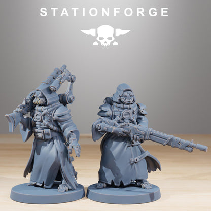 Scavenger Hunters, Space Techno-bots, modular Sci-Fi warriors by STATIONFORGE, Sci-Fi Wargames Cyber-themed Grimdark miniatures