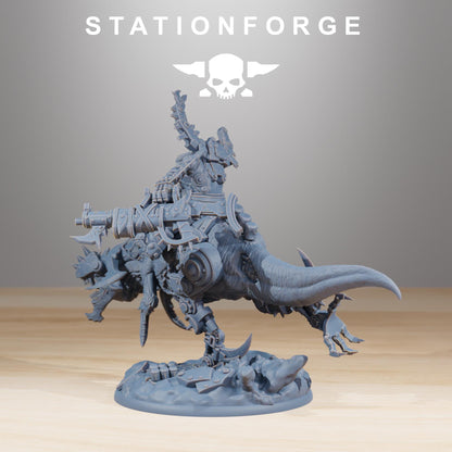 Orkaz Beast Boss, Space-Faring Orkish Menace Sculpted by STATIONFORGE, Grimdark Compatible, Sci-Fi Wargame Scale