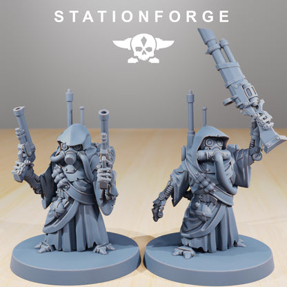 Scavenger Junkards, Space Techno-bots, modular Sci-Fi warriors by STATIONFORGE, Sci-Fi Wargames Cyber-themed Grimdark miniatures