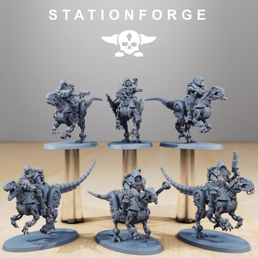Scavenger Riders, Space Techno-bots, modular Sci-Fi warriors by STATIONFORGE, Sci-Fi Wargames Cyber-themed Grimdark miniatures
