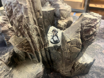 Universal Cliff Labyrinth Terrain Set - 3D Printed Tabletop Terrain, Perfect for Wargames, Board Games, Role Playing Games