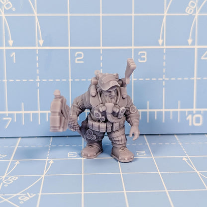 Farbek - Umbral Dwarf Navigator, Hellspire - Sci-Fi Grimdark Sump Pirate