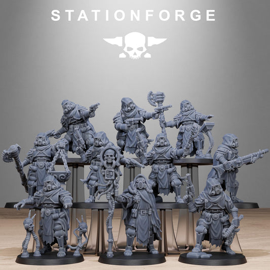 Scavenger Tech Magicians, Space Techno-bots, modular Sci-Fi warriors by STATIONFORGE, Sci-Fi Wargames Cyber-themed Grimdark miniatures