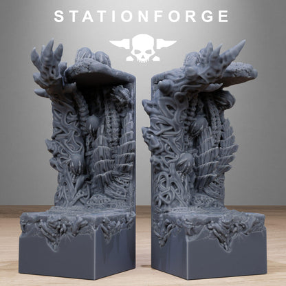 Xenarid Diorama Stands, Sci-Fi Bug Alien Miniatures by STATIONFORGE, Grimdark Wargames Proxy
