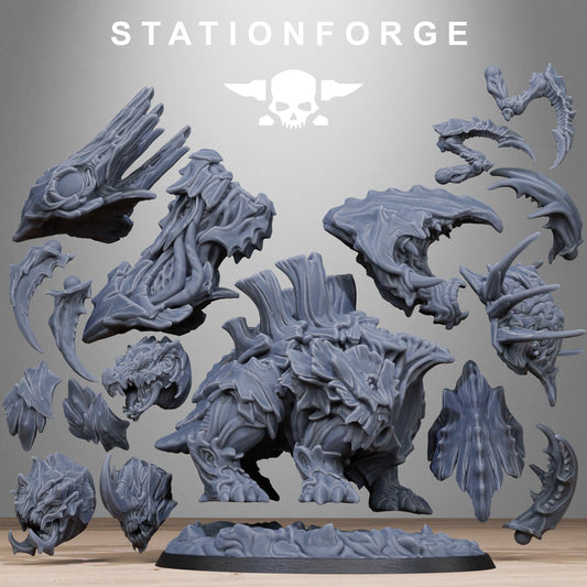 Xenarid Klaurax, Sci-Fi Bug Alien Miniatures by STATIONFORGE, Grimdark Wargames Proxy