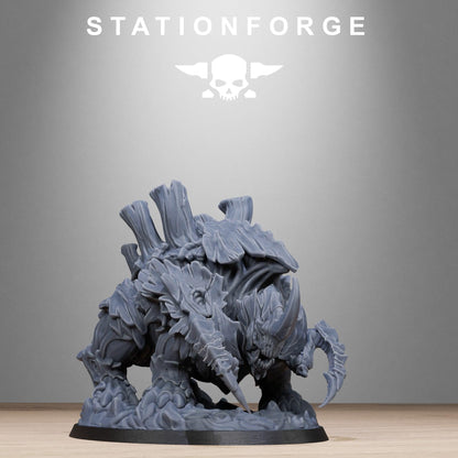Xenarid Klaurax, Sci-Fi Bug Alien Miniatures by STATIONFORGE, Grimdark Wargames Proxy