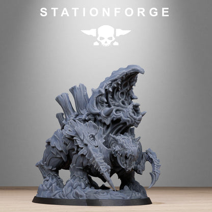 Xenarid Klaurax, Sci-Fi Bug Alien Miniatures by STATIONFORGE, Grimdark Wargames Proxy
