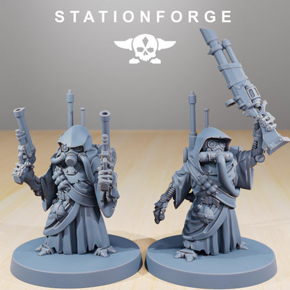Scavenger Junkards, Space Techno-bots, modular Sci-Fi warriors by STATIONFORGE, Sci-Fi Wargames Cyber-themed Grimdark miniatures