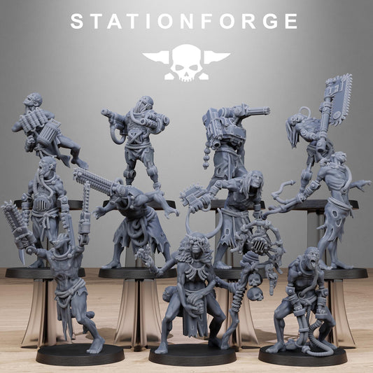 Techno Savanger Necromants, Chaos Worshipper Sci-Fi Wargames Miniatures by STATIONFORGE, Corrupted Imperial Guard